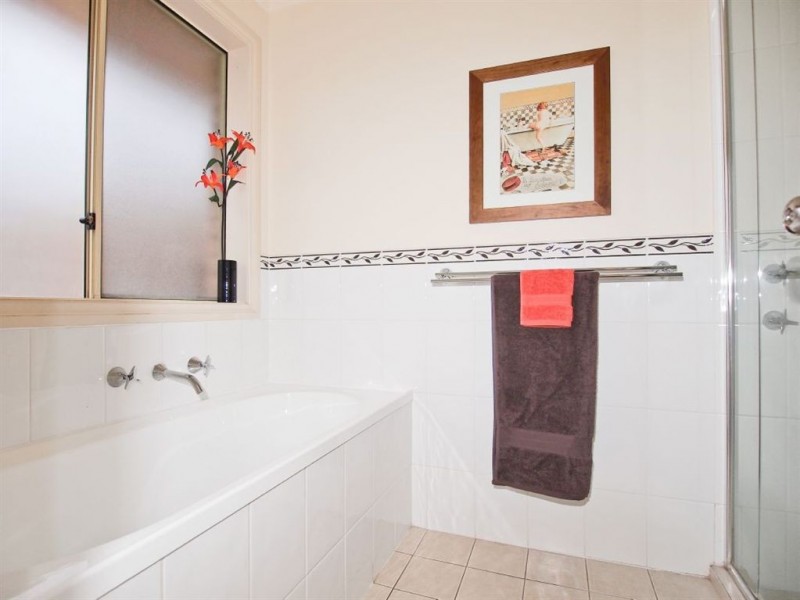 56 Lurline Avenue, Gilles Plains SA 5086