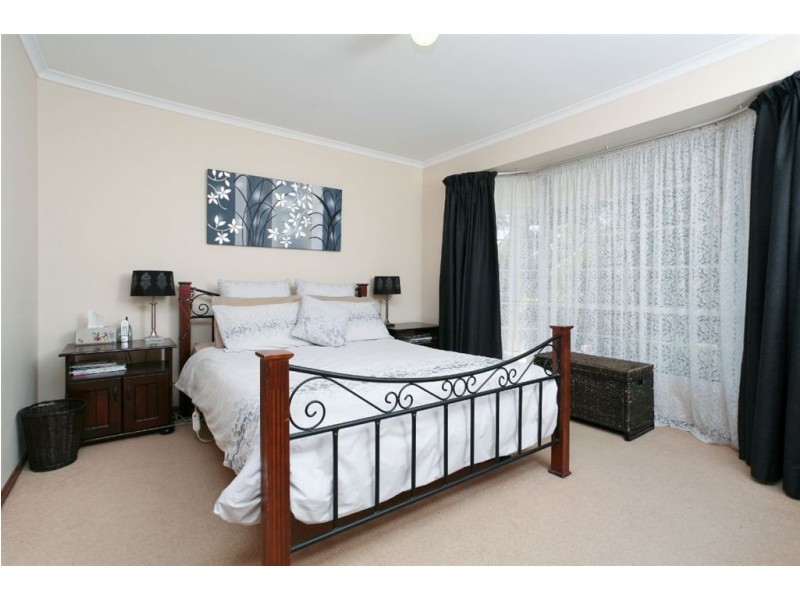 18 Reynolds Drive, Paralowie SA 5108