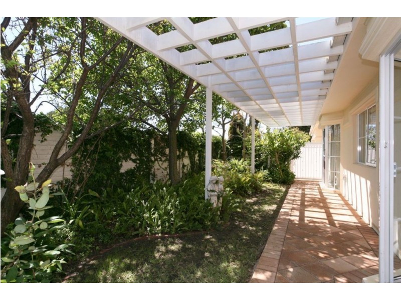 24 Newcombe Avenue, West Lakes Shore SA 5020