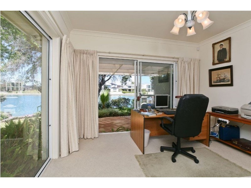 24 Newcombe Avenue, West Lakes Shore SA 5020