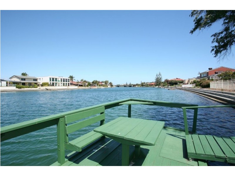 24 Newcombe Avenue, West Lakes Shore SA 5020