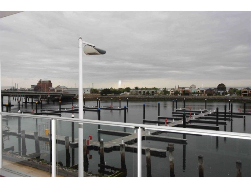 10 Parri Crescent, New Port SA 5015