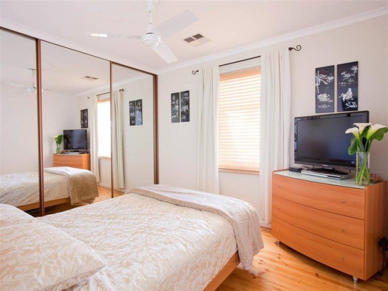 35 Tucker Crescent, North Haven SA 5018