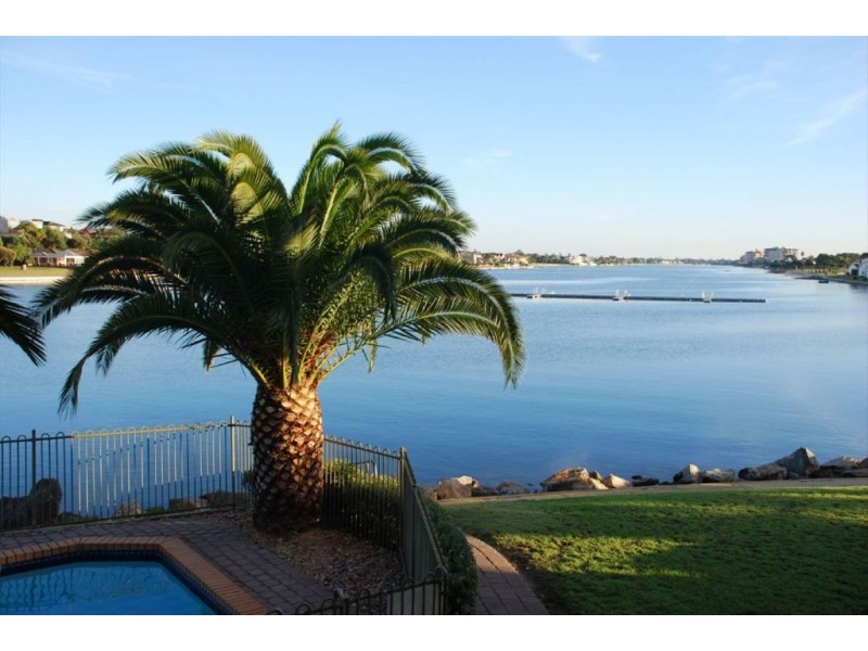 11/242 Trimmer Parade, West Lakes SA 5021