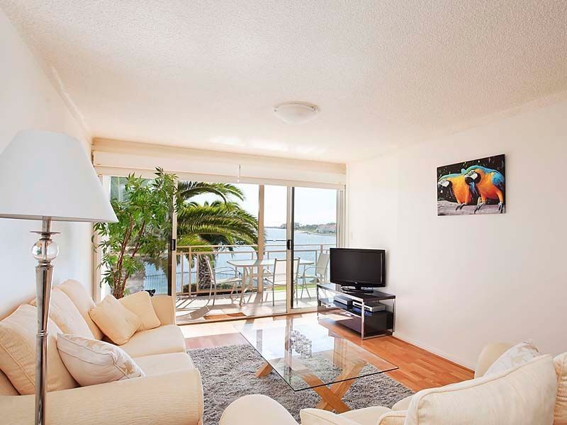 11/242 Trimmer Parade, West Lakes SA 5021