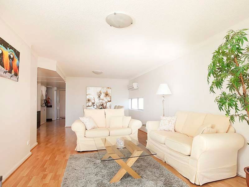 11/242 Trimmer Parade, West Lakes SA 5021