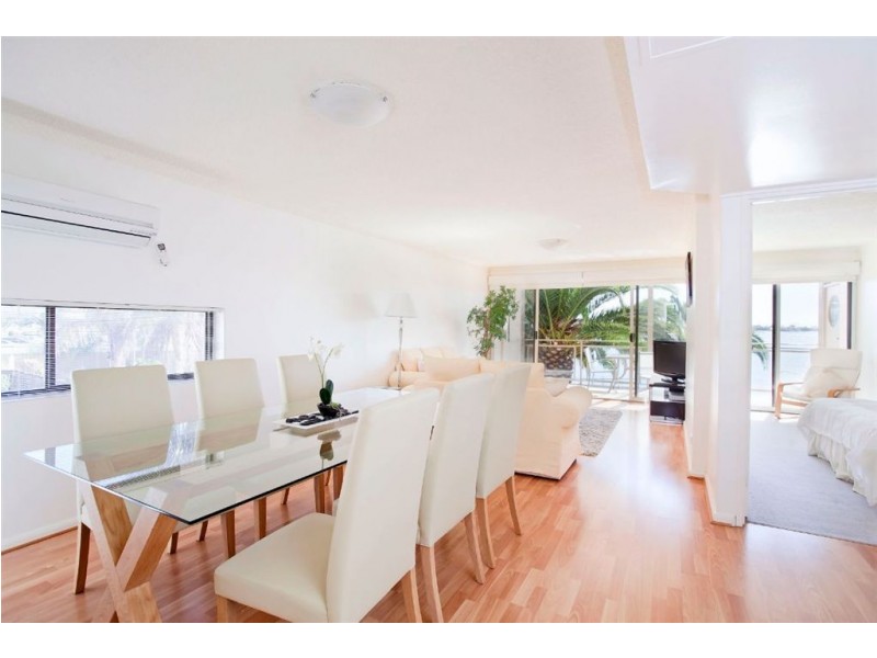 11/242 Trimmer Parade, West Lakes SA 5021