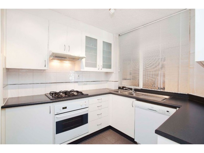 11/242 Trimmer Parade, West Lakes SA 5021