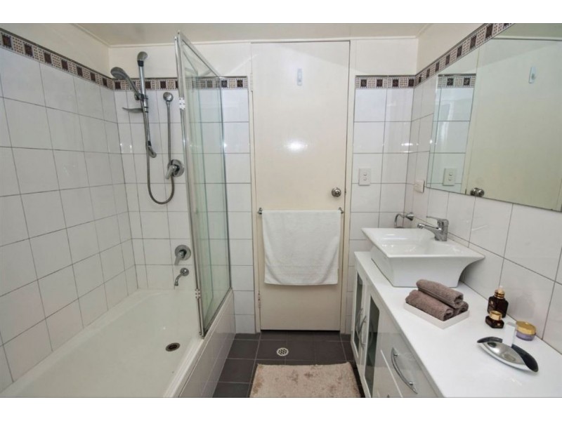 11/242 Trimmer Parade, West Lakes SA 5021