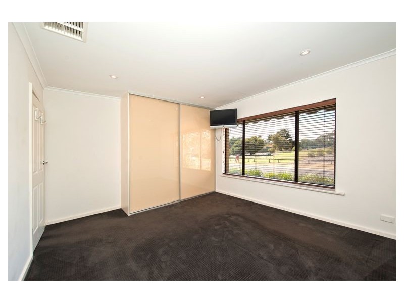 16 Brunswick Avenue, North Haven SA 5018