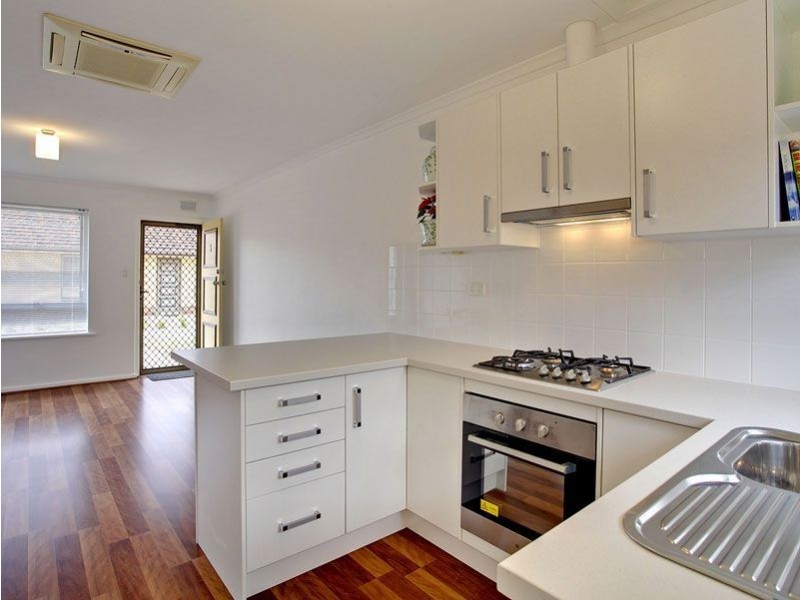 3/5 Bartlett Terrace, Semaphore Park SA 5019