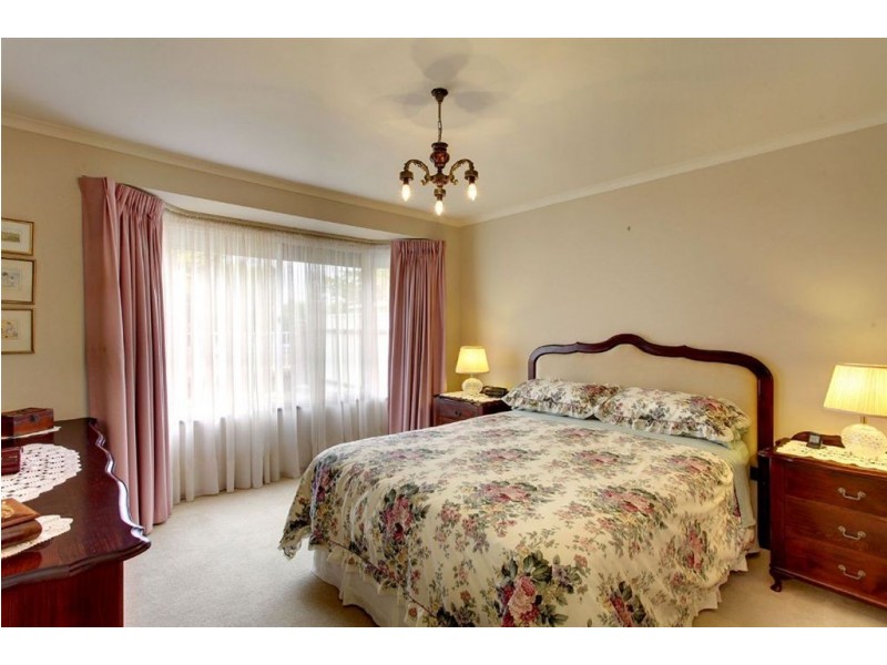 24 Beach Street, Grange SA 5022