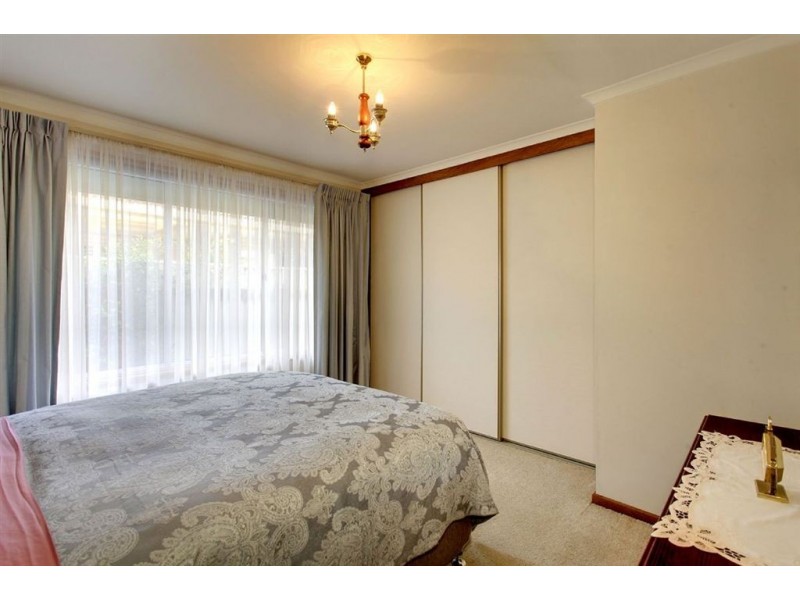 24 Beach Street, Grange SA 5022