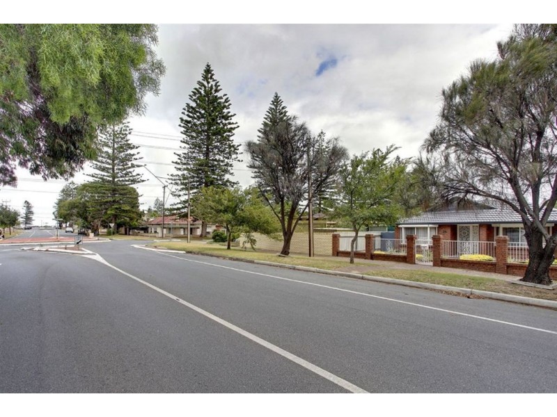 24 Beach Street, Grange SA 5022