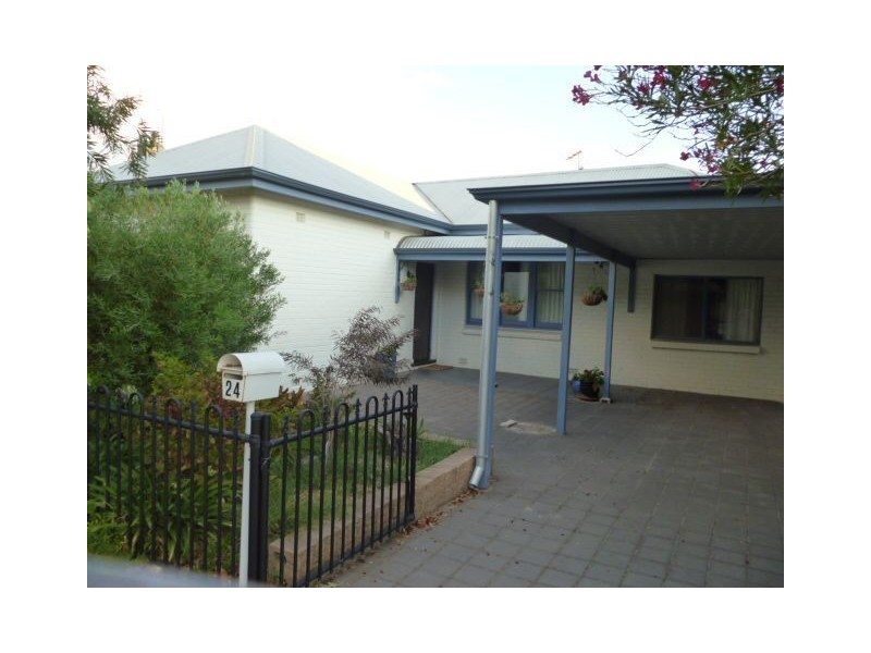 24 Gunn Street, Birkenhead SA 5015
