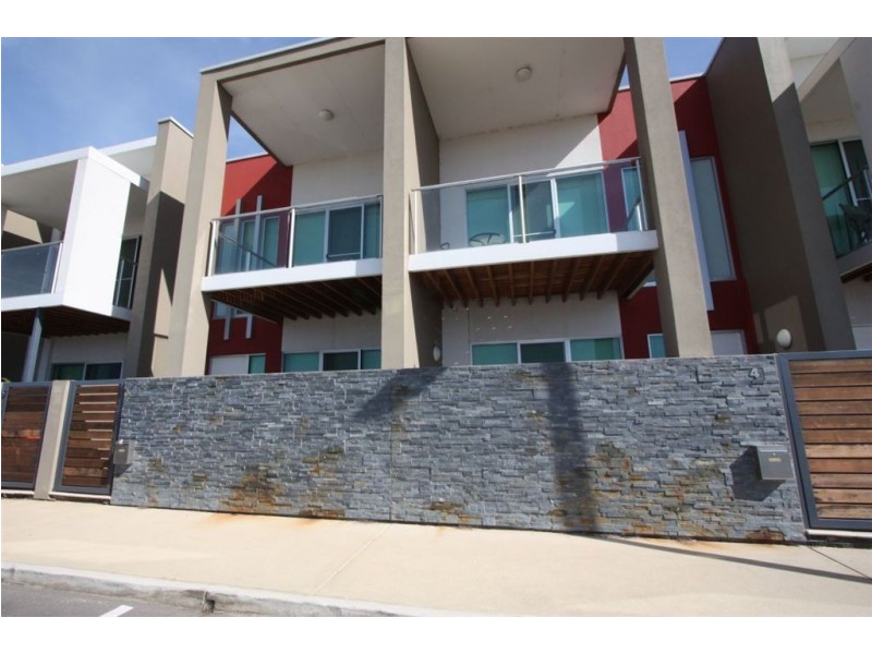 6 Karka Cove, New Port SA 5015