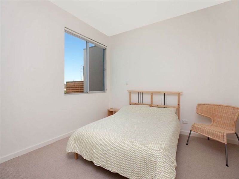 6 Karka Cove, New Port SA 5015