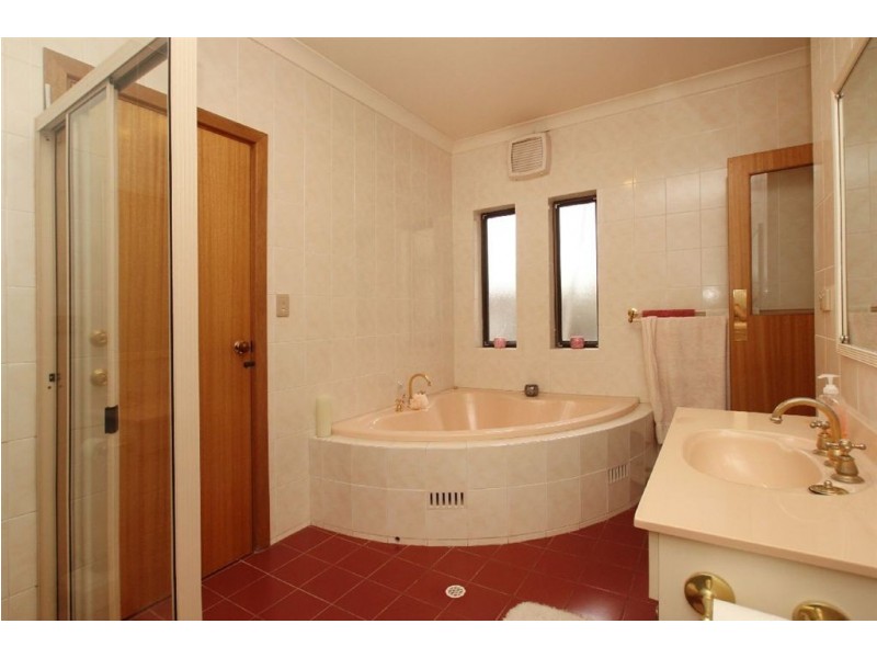 53 McDonald Grove, West Lakes SA 5021