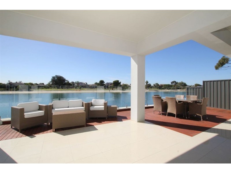 7A Dutton Grove, West Lakes Shore SA 5020