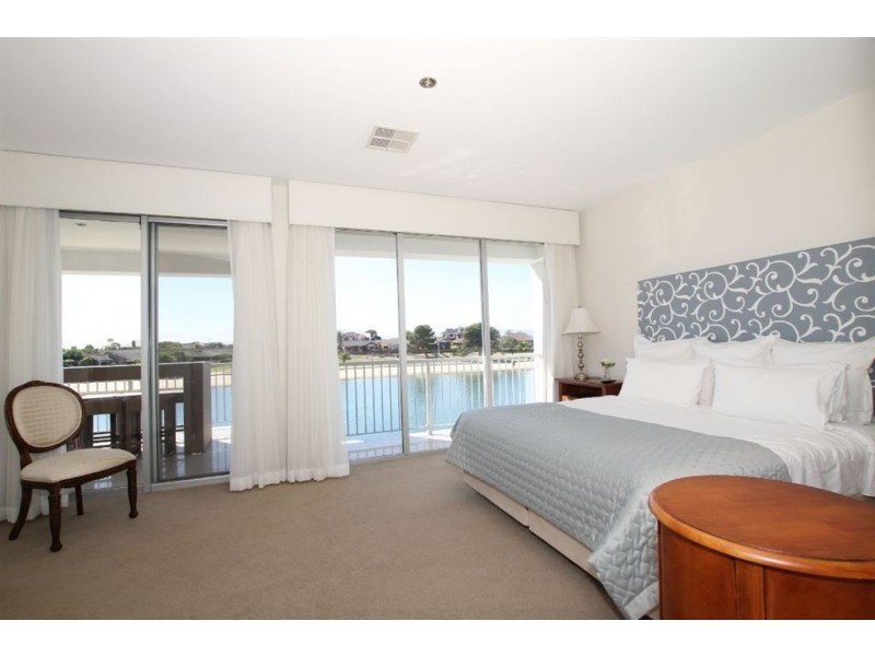 7A Dutton Grove, West Lakes Shore SA 5020