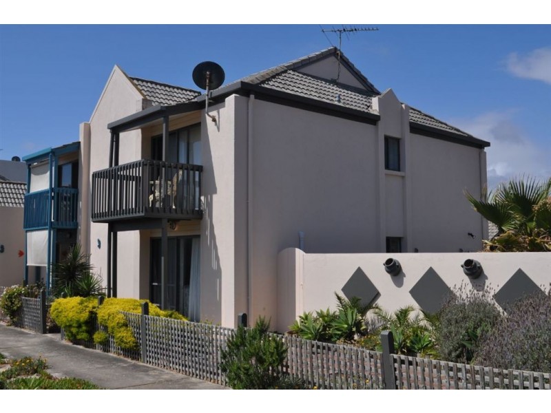 142 Gulf Point Drive, North Haven SA 5018