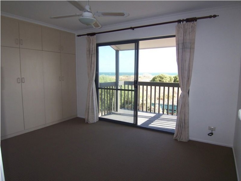 142 Gulf Point Drive, North Haven SA 5018