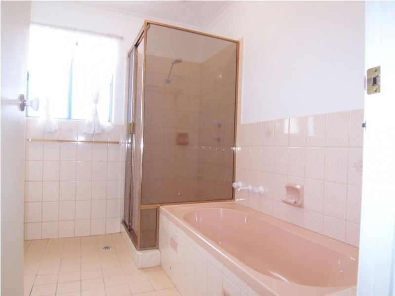 142 Gulf Point Drive, North Haven SA 5018