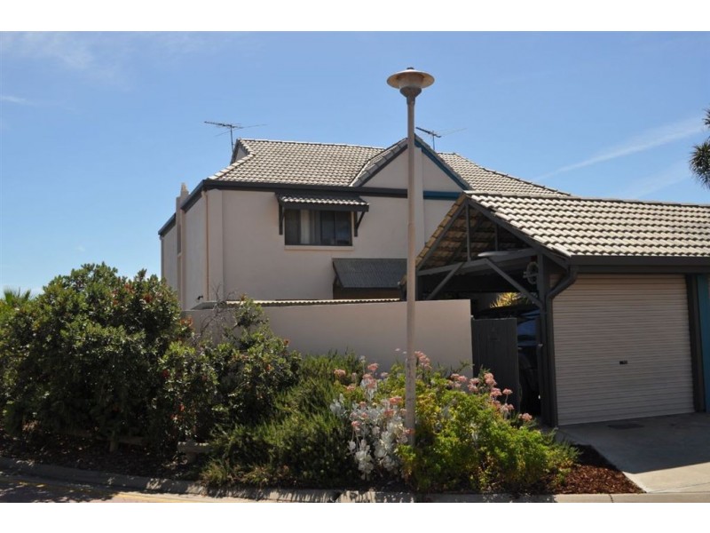 142 Gulf Point Drive, North Haven SA 5018