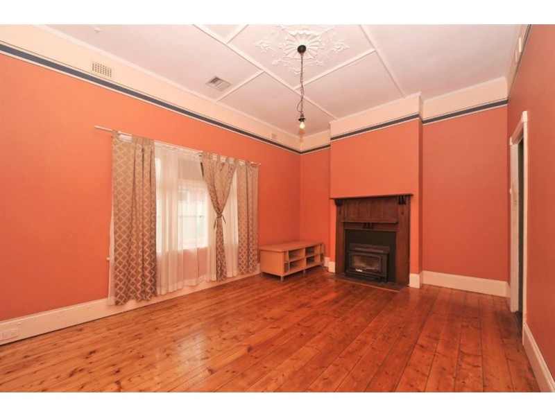 8 Alice Street, Findon SA 5023