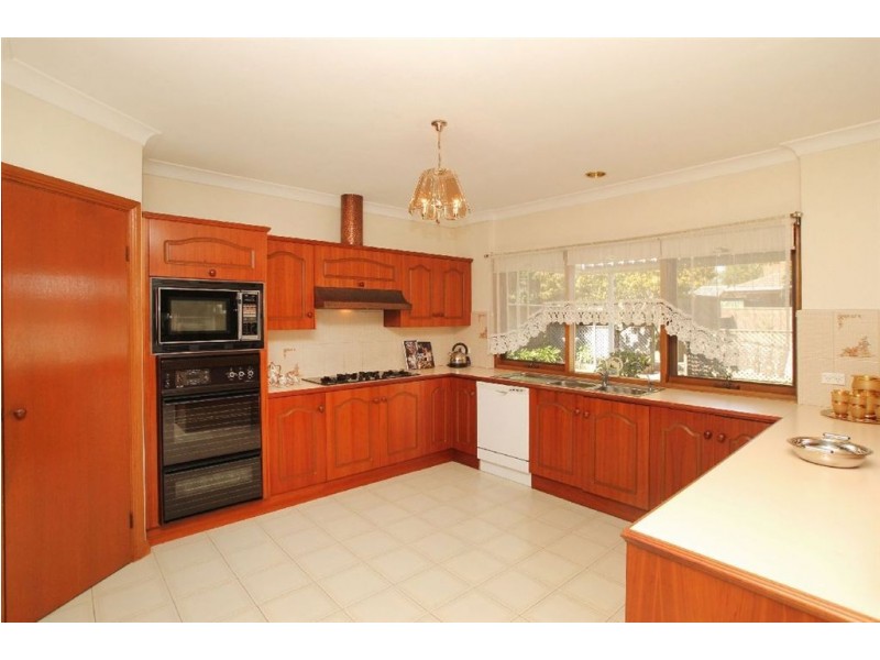 9 Fiji Place, West Lakes SA 5021