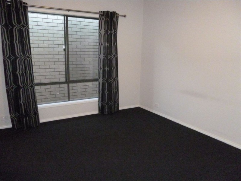 2 Palani Ct, Mawson Lakes SA 5095