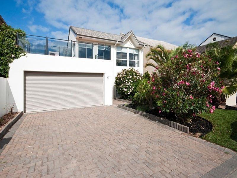 90 Gulf Point Drive, North Haven SA 5018