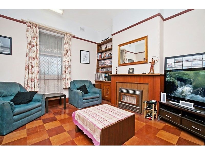 203 Hart Street, Glanville SA 5015