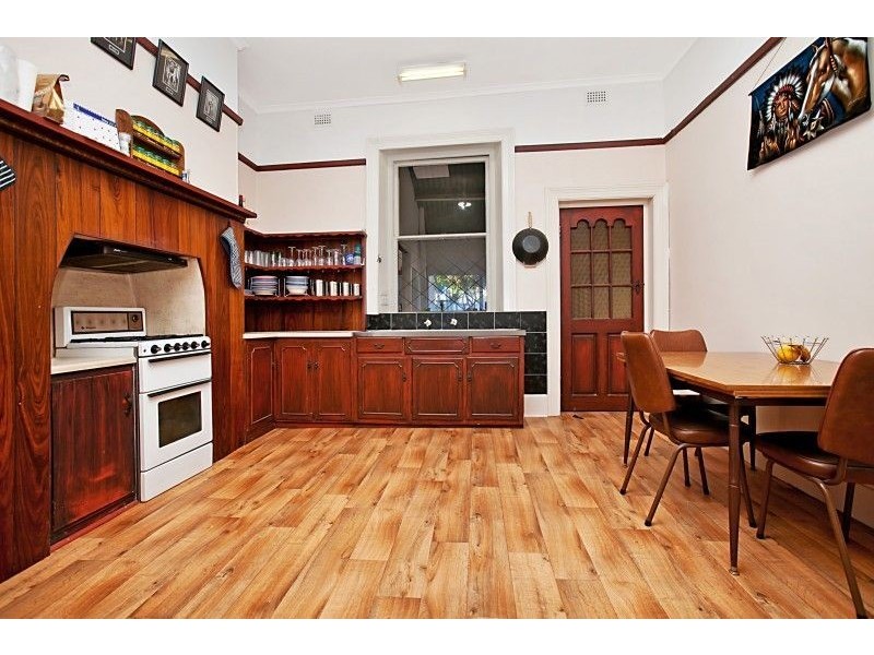 203 Hart Street, Glanville SA 5015