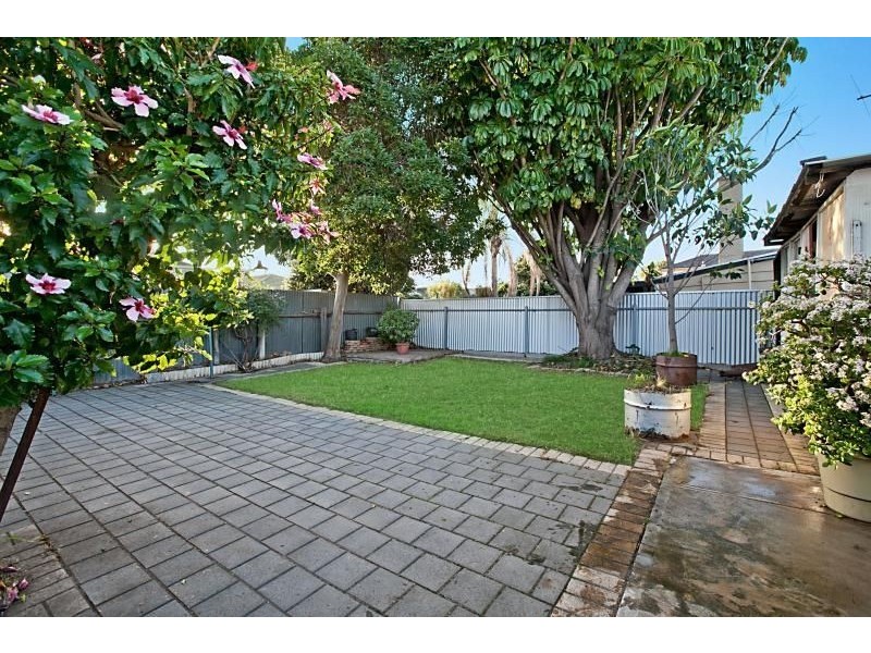 203 Hart Street, Glanville SA 5015