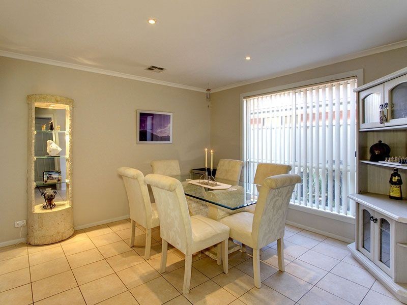 10 Rosette Avenue, Para Hills West SA 5096