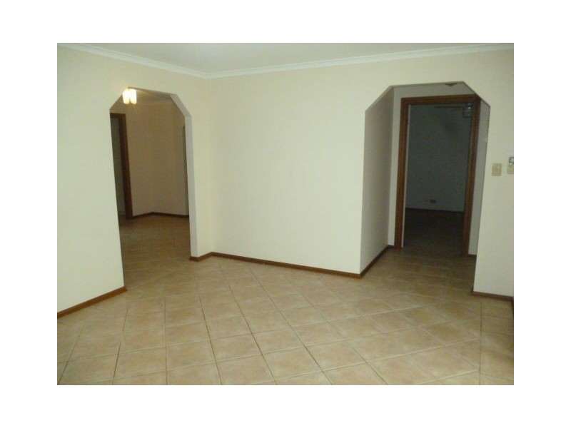 2/4 Warren Avenue, North Haven SA 5018