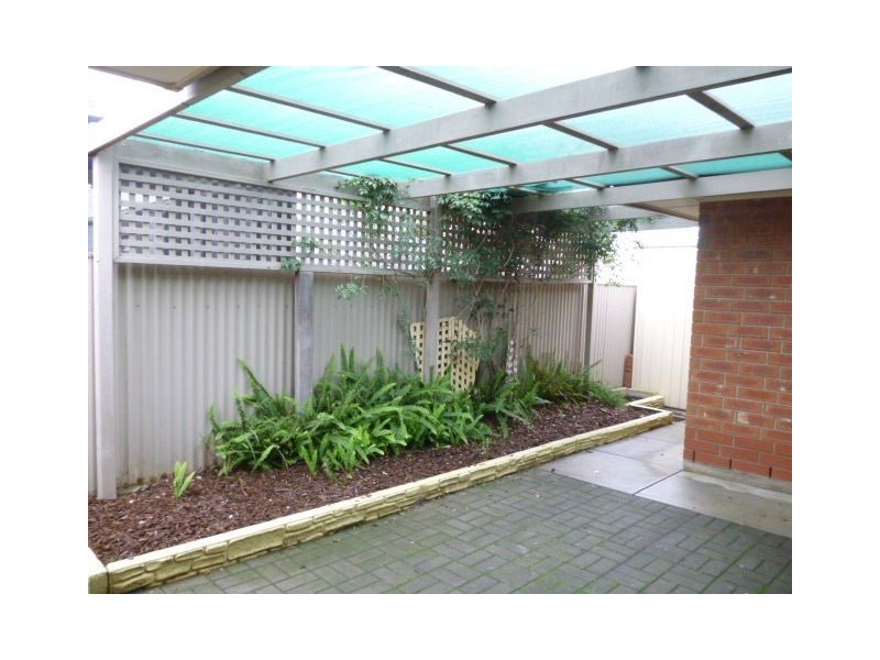 2/4 Warren Avenue, North Haven SA 5018