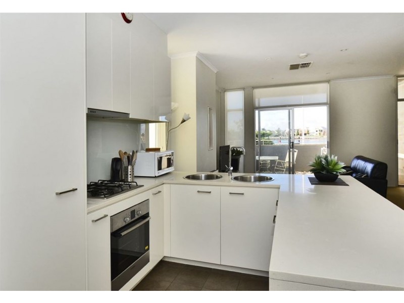 3 Karra Cove, New Port SA 5015