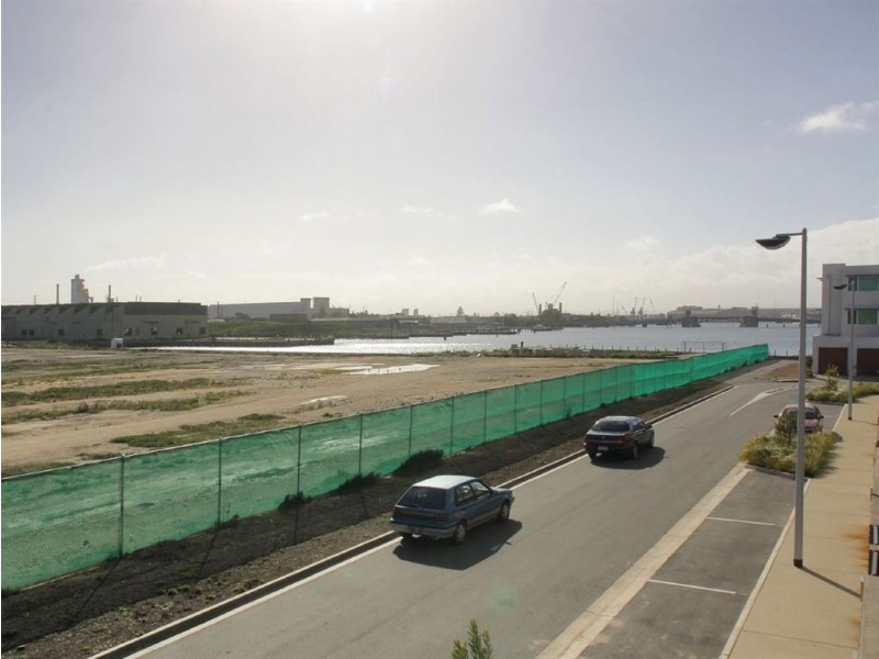 22 Karka Cove, New Port SA 5015