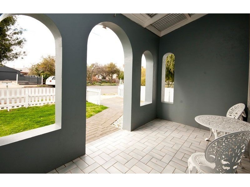 8 Company Street, Semaphore SA 5019