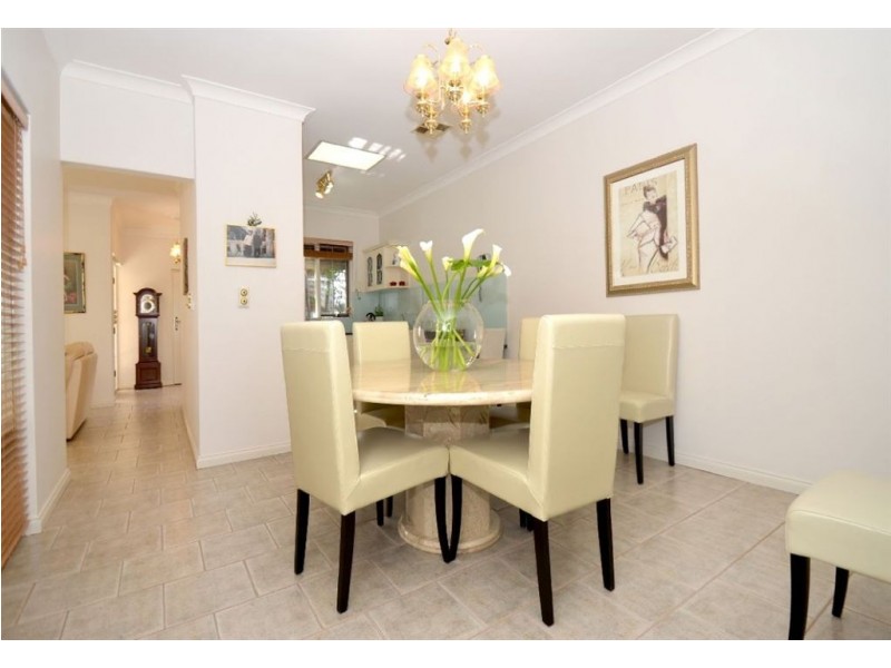 2/12 Cocos Grove, West Lakes SA 5021