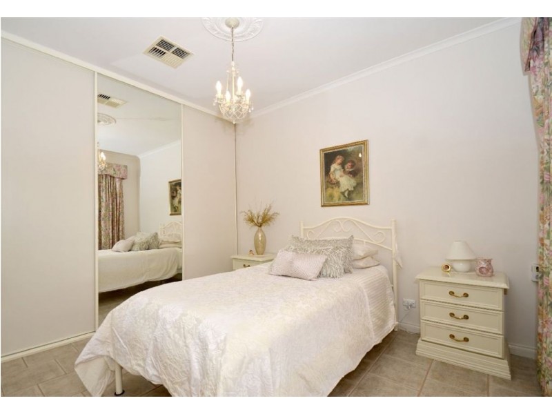 2/12 Cocos Grove, West Lakes SA 5021