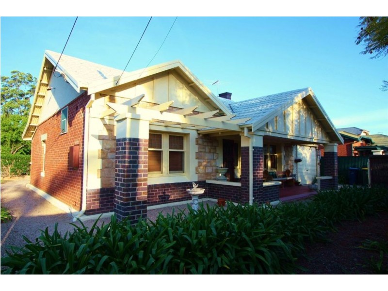 9 Fourth Avenue, Everard Park SA 5035