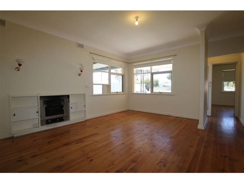 461 Victoria Road, Taperoo SA 5017