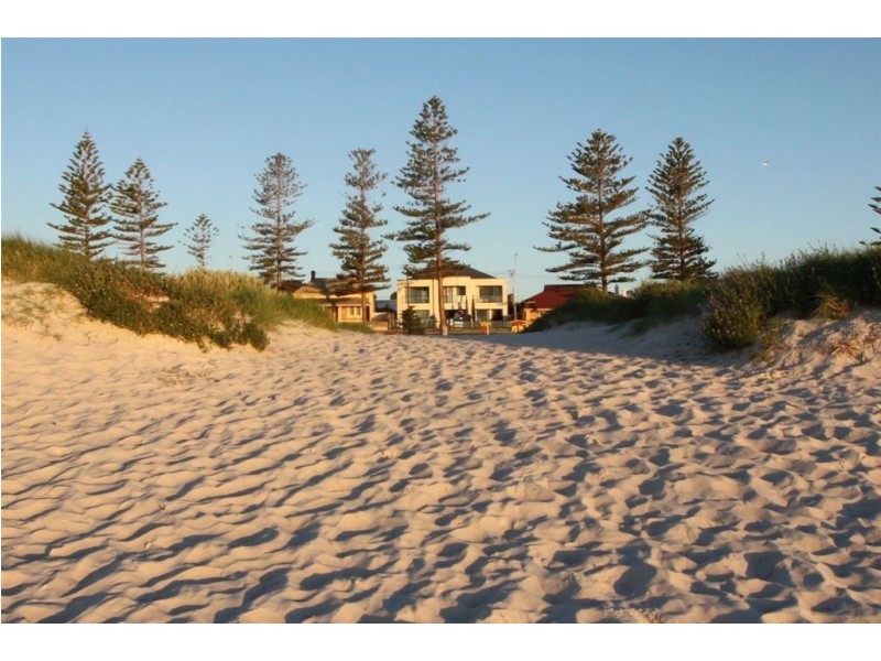 2/40 Esplanade, Semaphore SA 5019