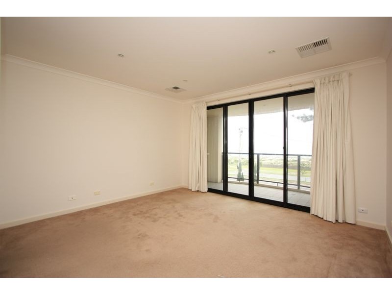 2/40 Esplanade, Semaphore SA 5019