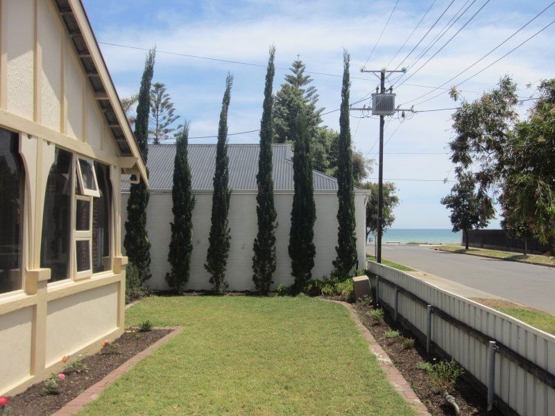 10 Kanowna Road, Largs Bay SA 5016