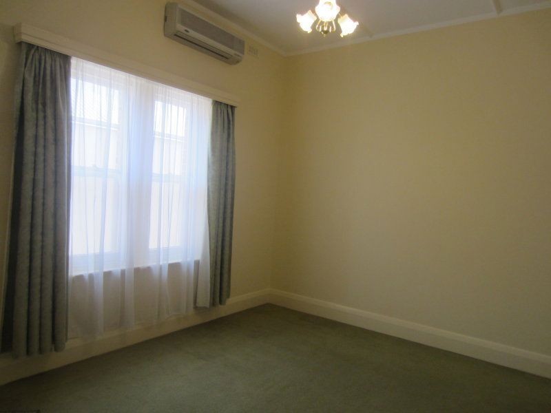 10 Kanowna Road, Largs Bay SA 5016