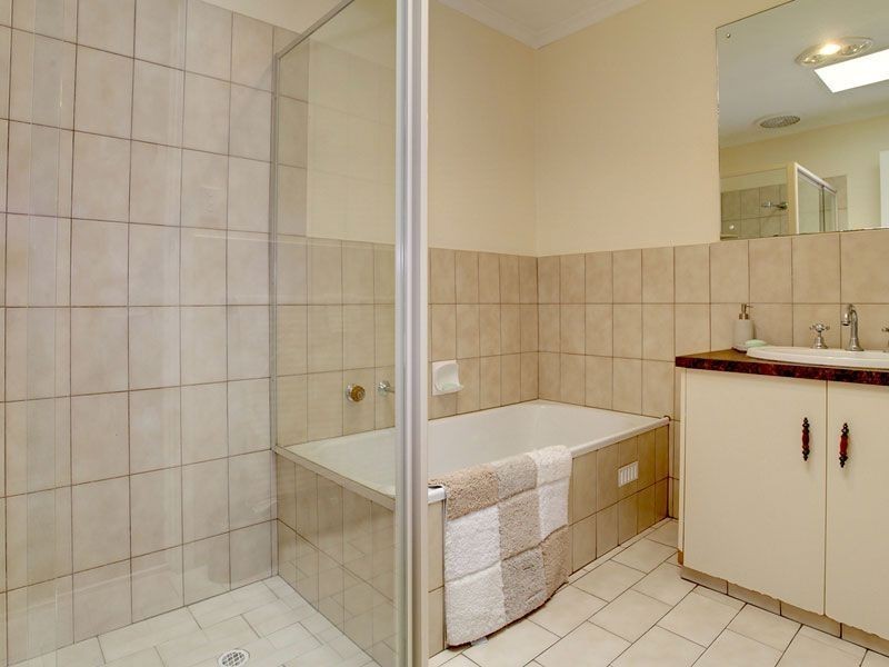 2/453 Victoria Road (Gertrude St Front), Taperoo SA 5017